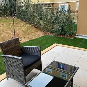 Deux Pieces Moderne Et Chaleureux Apartamento